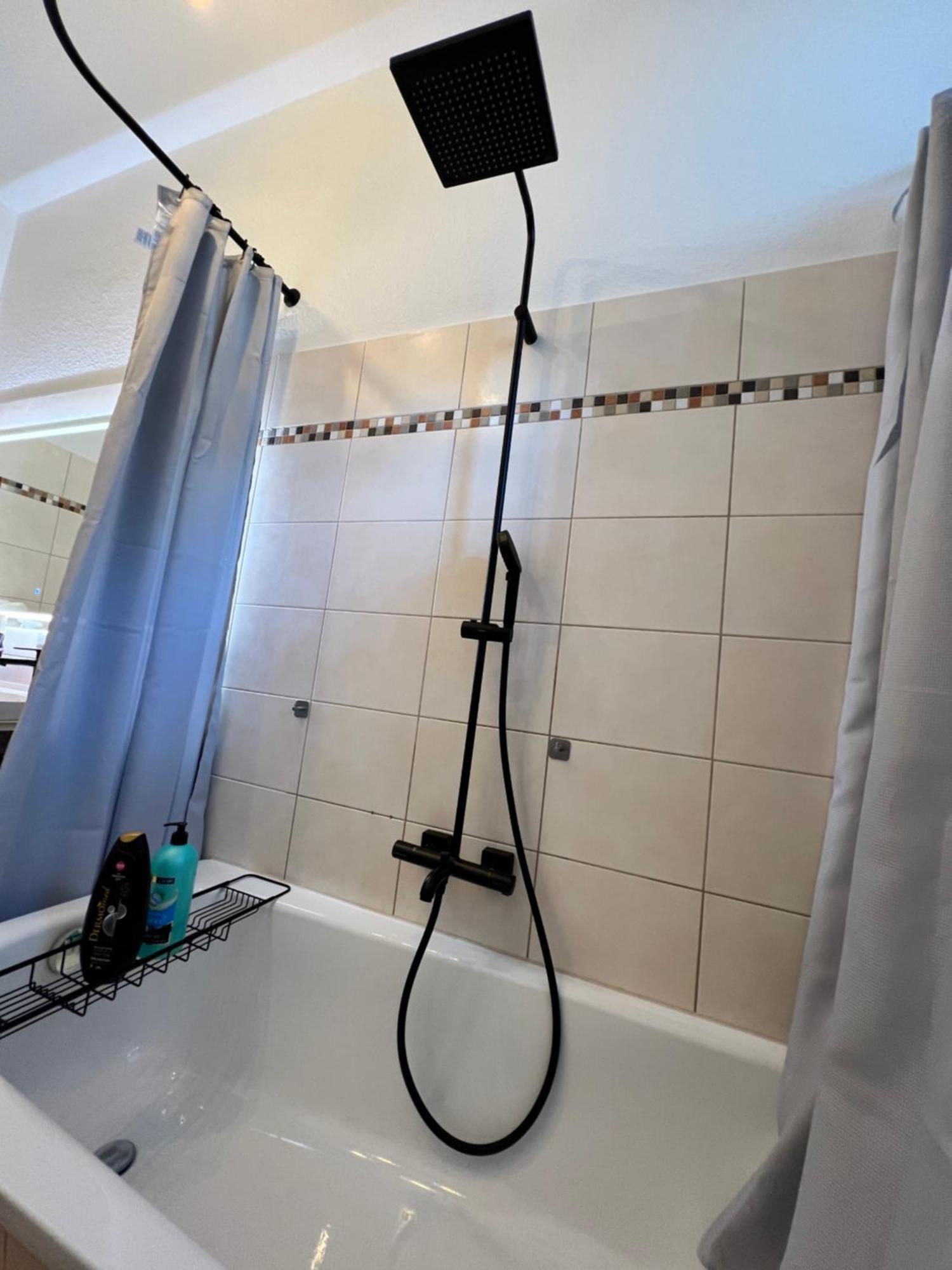 Mintara Komfort Apartment Mit Grill -Terrasse, Sky Und Parkplatz Magdeburg Ngoại thất bức ảnh